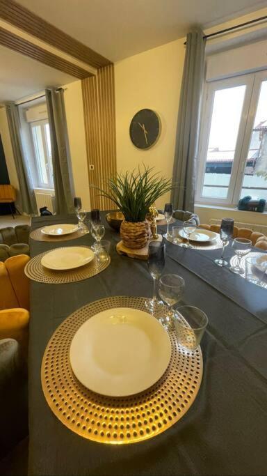 Apartment Le Loft Du Centre Billard & Baby-foot Au Porte De Macon